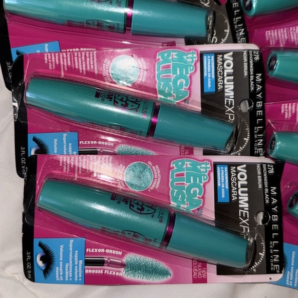 Mascara - Picture 3 of 3